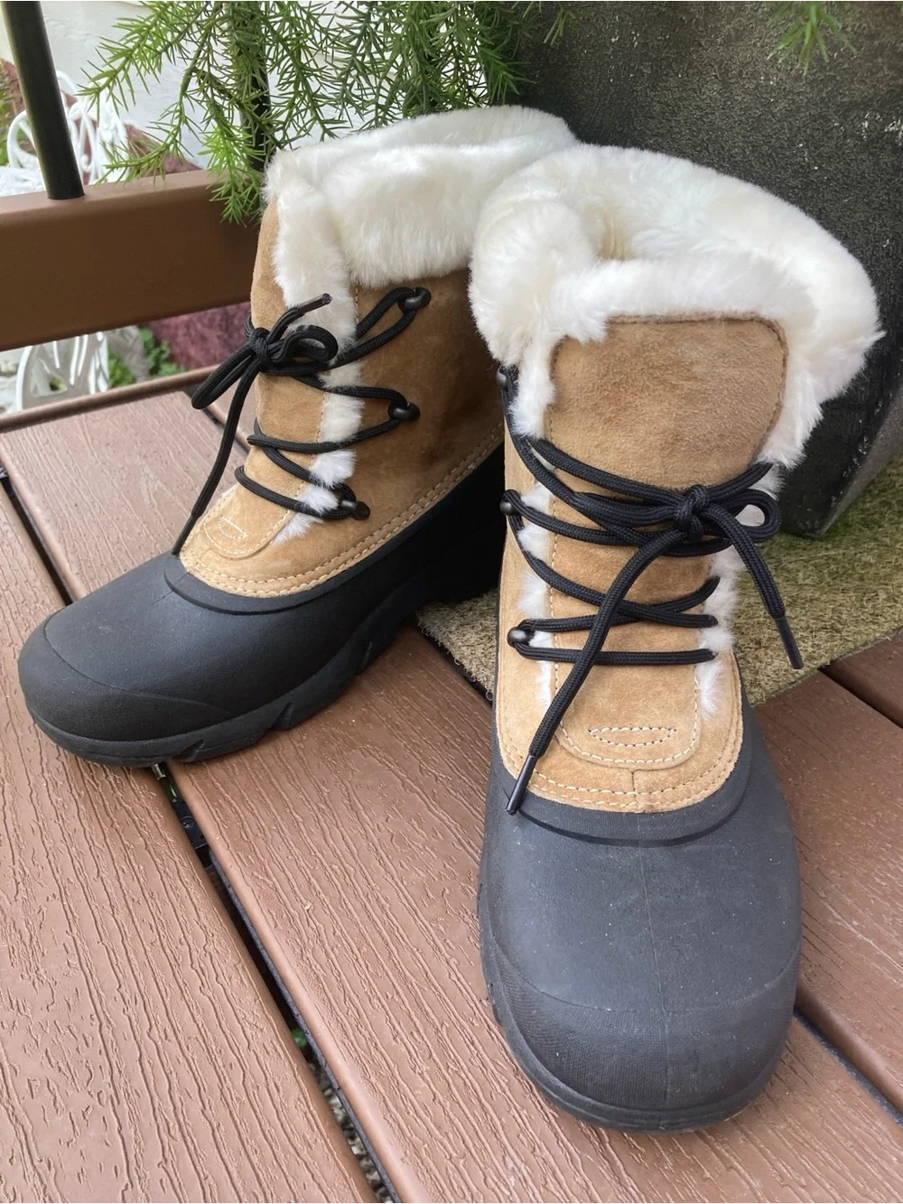 Sorel Size 11 Snow Angel Lace insulated winter boots